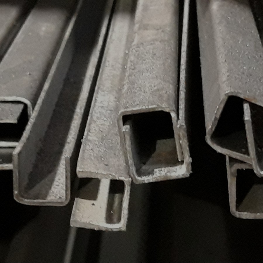 Perfil de acero laminado en frío - Ferros Gumà